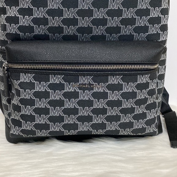 Men’s Michael Kors Store Cooper Large Backpack MK Monogram Dark Blue Color NWT - Picture 3 of 12